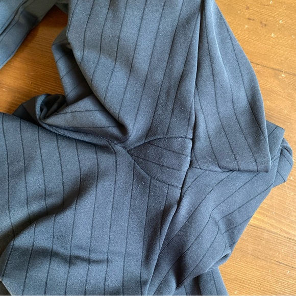 Alo Women’s Black High-Waist Pinstripe Zip It Flare Legging Soft Size SMALL? - Picture 9 of 13